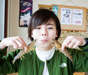 Okinawa has the best production of prawn farming among Japan! It's worth a try to taste the Japanese tiger prawn of Godzilla class.