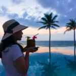 綺麗なサンセットも楽しめる！沖縄リゾートで楽しむナイトプール