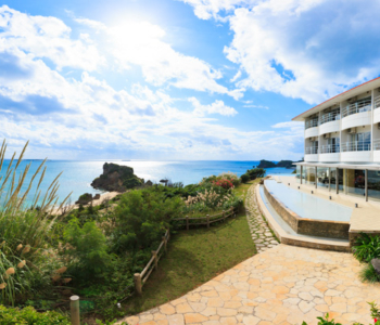 神の住む島にある「ホテル浜比嘉島リゾート」でのんびりホテルステイを満喫しませんか♪