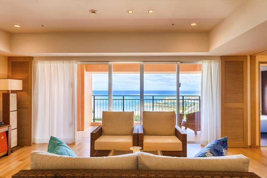 ホテルツアーvol ６ 恩納村の海を眺めるインフィニティプール付き グループ泊におすすめ カフー リゾート フチャク コンド ホテル Okinawaholidayhackers