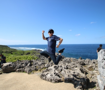 【新人紹介】イニー(INI-) 是誰?!來追蹤一下這一號人物!