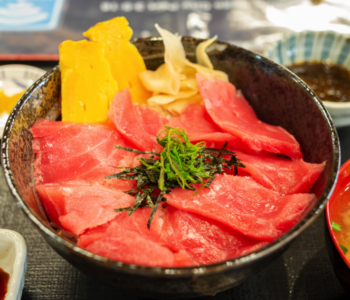 오키나와 북부 점심식사로 「나고 어항 수산물 직판소 식당」