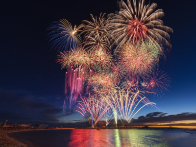 【観光イベント】海洋博公園サマーフェスティバル 2025【海洋博美ら海花火大会2025】！県内最大級の花火大会第4で沖縄の夏を楽しもう！