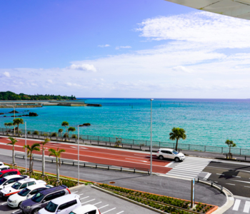 推薦您經過的時候可以順便前往的景點♪沖繩・東海岸唯一的休息站「宜野座休息站」