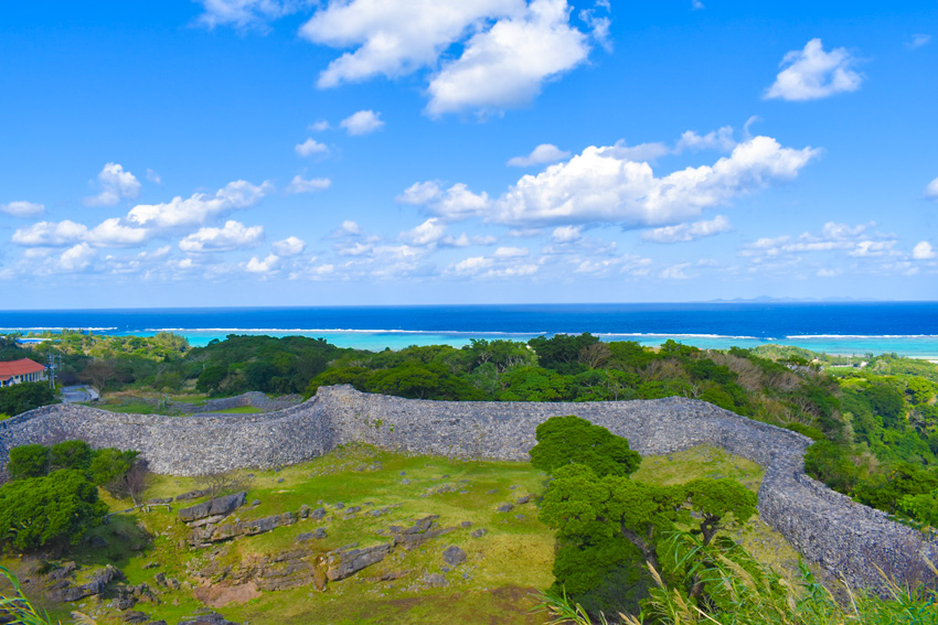 観光スポット 沖縄にある世界遺産 城跡 グスクあと へ行こう Okinawaholidayhackers