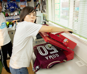 【沖縄でサッカー観戦①】「FC琉球」のマイユニフォームも作っちゃったよ!