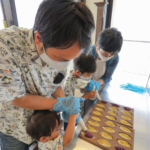 【観光体験】子連れ必見！お菓子御殿で沖縄の紅いもタルト「手作り体験」！お土産にも◎